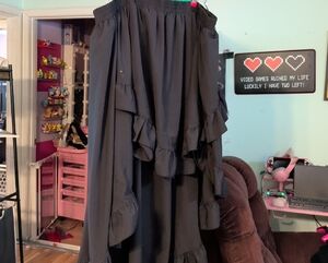 SHEIN Black High Low Ruffled Skirt